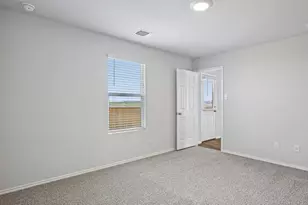 124 Dagney Ct, Jarrell, TX 76537 - Photo 23