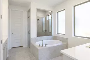 213 Green Brush Dr, Liberty Hill, TX 78642 - Photo 5