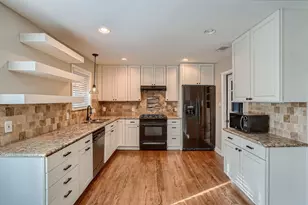 210 College St, Round Rock, TX 78664 - Photo 7