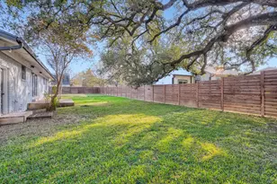 210 College St, Round Rock, TX 78664 - Photo 23