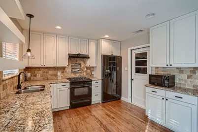 210 College Street, Round Rock, TX 78664 - Photo 5