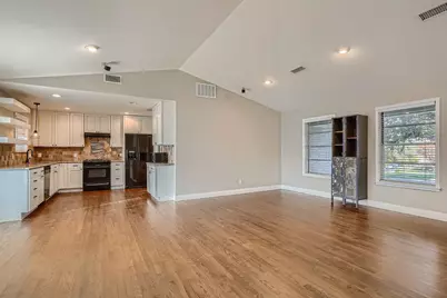 210 College Street, Round Rock, TX 78664 - Photo 11