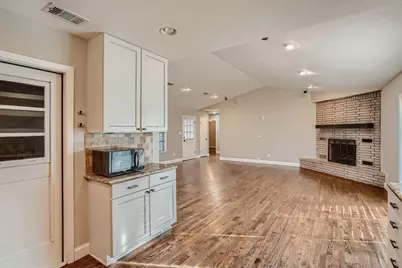 210 College Street, Round Rock, TX 78664 - Photo 9