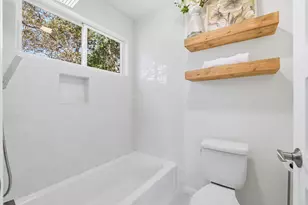 3500 Peregrine Falcon Dr, Austin, TX 78746 - Photo 15