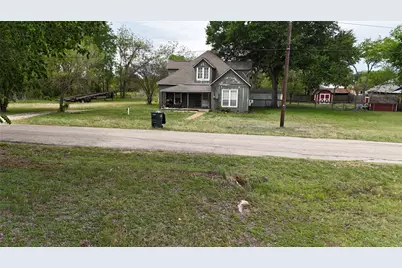 517 Giddings Street, Lexington, TX 78947 - Photo 1