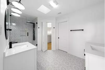 18300 West Rim Drive, Jonestown, TX 78645 - Photo 17