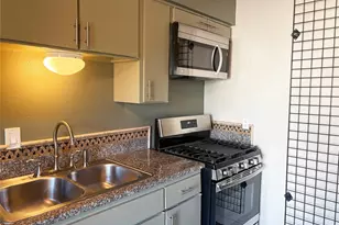 620 S 1st St, Austin, TX 78704 - Photo 7