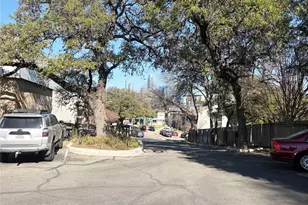 620 S 1st St, Austin, TX 78704 - Photo 29