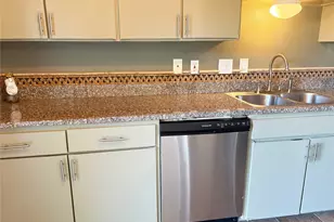 620 S 1st St, Austin, TX 78704 - Photo 9