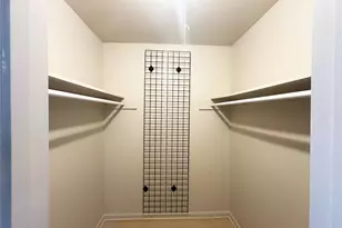 620 S 1st St, Austin, TX 78704 - Photo 17