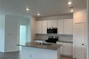 2952 Whinchat, New Braunfels, TX 78130 - Photo 5