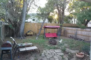 1227 Armadillo Rd, Austin, TX 78745 - Photo 15