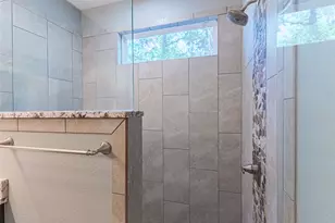 410 Summit Ridge Dr N, Point Venture, TX 78645 - Photo 13