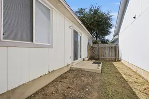 1522 Parkfield Cir, Round Rock, TX 78664 - Photo 25