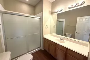 1512 S Medina St, Lockhart, TX 78644 - Photo 9