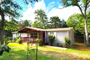 184 Arrowhead Dr, Smithville, TX 78957 - Photo 1