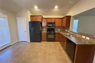 315 Wildcat Dr, Bastrop, TX 78602 - Photo 11