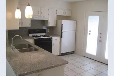 10806 Lambert Circle #B, Austin, TX 78758 - Photo 5