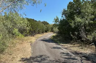 1103 Hillyer St, San Marcos, TX 78666 - Photo 7