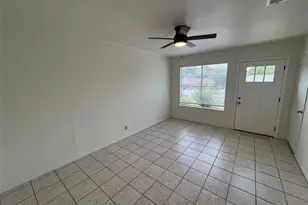 128 Coers Cir, San Marcos, TX 78666 - Photo 5