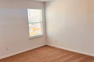 109 Fairfax Ln, Jarrell, TX 76537 - Photo 3