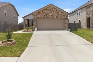 223 Pitkin Dr, Lockhart, TX 78644 - Photo 5