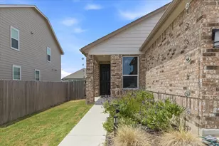 223 Pitkin Dr, Lockhart, TX 78644 - Photo 7