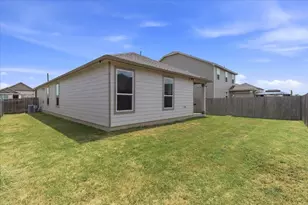 223 Pitkin Dr, Lockhart, TX 78644 - Photo 23