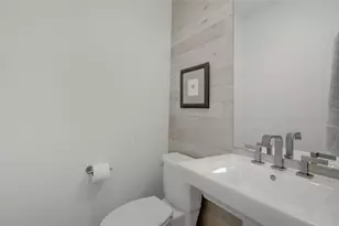 3021 Fontana Dr, Austin, TX 78704 - Photo 13