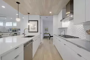 3021 Fontana Dr, Austin, TX 78704 - Photo 5