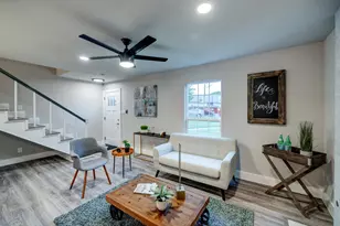 5001 Cottonwood Cir, Austin, TX 78723 - Photo 5