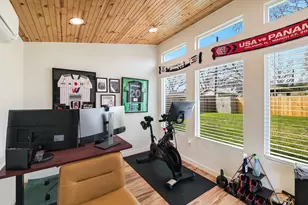 3013 W Terrace Dr, Austin, TX 78757 - Photo 23