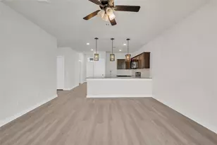 121 Walk Wy, Jarrell, TX 76537 - Photo 13