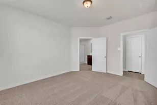 121 Walk Wy, Jarrell, TX 76537 - Photo 9