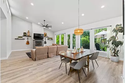 20702 Post Oak Drive, Lago Vista, TX 78645 - Photo 7