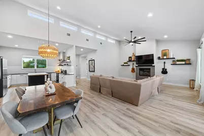 20702 Post Oak Drive, Lago Vista, TX 78645 - Photo 9