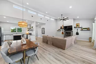 20702 Post Oak Dr, Lago Vista, TX 78645 - Photo 9