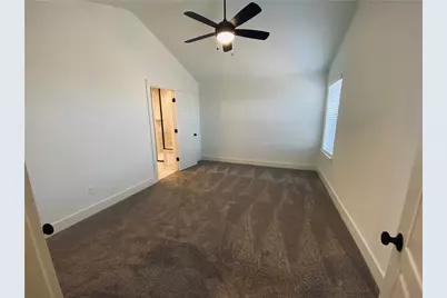 5160 N A W Grimes Boulevard #121, Round Rock, TX 78665 - Photo 13