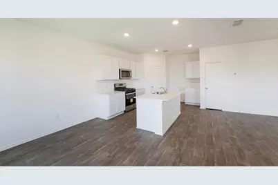 12105 Pike Bend, Mustang Ridge, TX 78610 - Photo 9