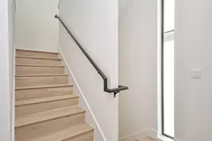 3406 E 17th St, Austin, TX 78721 - Photo 9