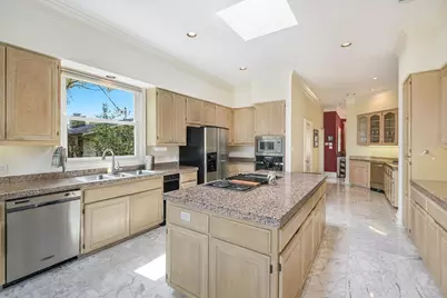 529 Buckeye Trail, West Lake Hills, TX 78746 - Photo 13