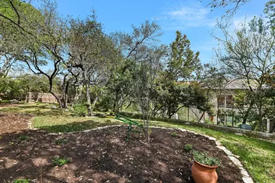 529 Buckeye Trail, West Lake Hills, TX 78746 - Photo 31