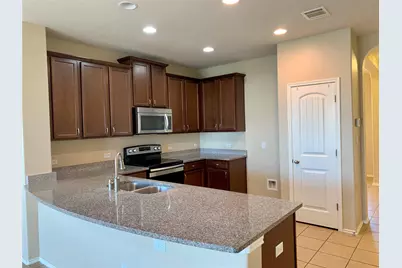 17208 Bridgefarmer Boulevard, Pflugerville, TX 78660 - Photo 3