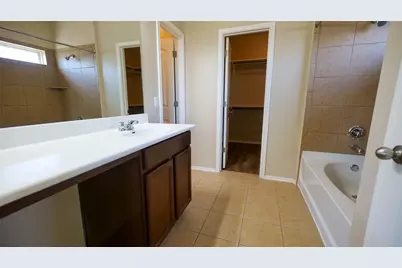 17208 Bridgefarmer Boulevard, Pflugerville, TX 78660 - Photo 9