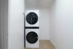 610 Davis St, Austin, TX 78701 - Photo 29