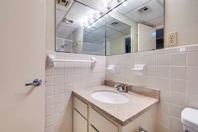 1800 Lavaca Street #214, Austin, TX 78701 - Photo 23