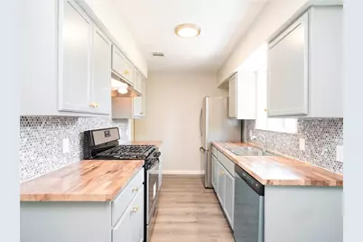 2524 Glen Springs Way #B, Austin, TX 78741 - Photo 5