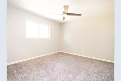 2524 Glen Springs Way #B, Austin, TX 78741 - Photo 9