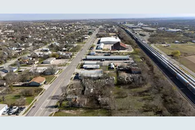 919 W 2nd Street, Taylor, TX 76574 - Photo 25