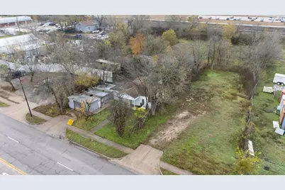 919 W 2nd Street, Taylor, TX 76574 - Photo 15